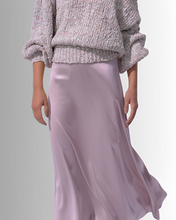 Load image into Gallery viewer, Monroe Satín Teygjupils Stærðir EU 36-46