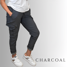 Load image into Gallery viewer, Ítalskar Magic Cargo Buxur