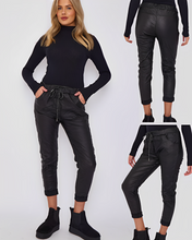 Load image into Gallery viewer, Ítalskar Wet Look Wax buxur