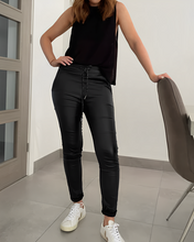 Load image into Gallery viewer, Ítalskar Wet Look Wax buxur