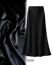 Load image into Gallery viewer, Monroe Satín Teygjupils Stærðir EU 36-46