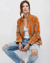 Load image into Gallery viewer, Arvin Velvet Jakki Orange