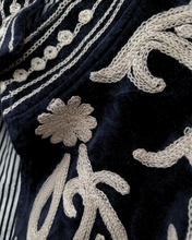 Load image into Gallery viewer, Arvin Velvet Jakki Black/Blue