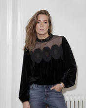 Load image into Gallery viewer, Naomi Velvet Toppur Black