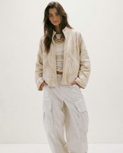Load image into Gallery viewer, Asha Velvet jakki Cream