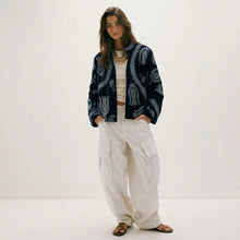Load image into Gallery viewer, Asha Velvet jakki Black