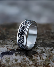 Load image into Gallery viewer, Víkingur Snúnings-Hringur
