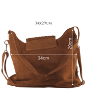 Load image into Gallery viewer, Harley Ítölsk Rúskinnstaska Cognac
