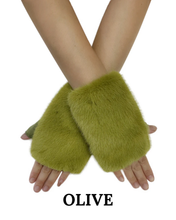 Load image into Gallery viewer, Skinngrifflur Faux Fur
