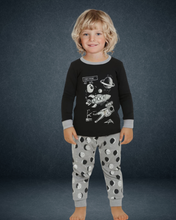 Load image into Gallery viewer, Glow Náttföt Astro
