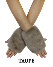 Load image into Gallery viewer, Skinngrifflur Faux Fur
