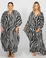 Load image into Gallery viewer, Zebra Kaftan - Mjúkt Rayon
