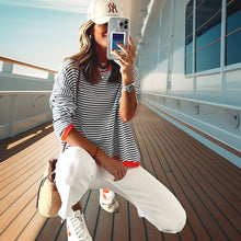 Load image into Gallery viewer, Skipper Peysa
