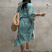 Load image into Gallery viewer, Aqua Tint Kimono 3 Litir
