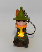 Load image into Gallery viewer, Moomin - Snoopy Ljósa Lyklakippur
