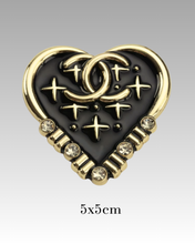 Load image into Gallery viewer, Black Heart Næla
