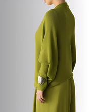 Load image into Gallery viewer, Grace Peysa Olive Ný sending væntanleg
