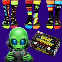 Load image into Gallery viewer, Space Invaders &quot;Tölvuleikjasokkar&quot; Sokkar St 39-46
