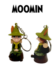 Load image into Gallery viewer, Moomin - Snoopy Ljósa Lyklakippur
