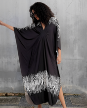 Load image into Gallery viewer, Black Raven Kaftan Kjóll

