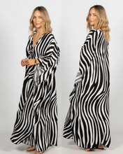 Load image into Gallery viewer, Zebra Kaftan - Mjúkt Rayon
