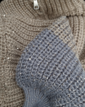 Load image into Gallery viewer, Zaira Pallíettupeysa Stærð 40-46
