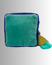 Load image into Gallery viewer, Nazar Sléttflauel Snyrtitaska
