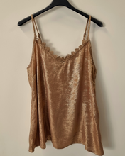 Load image into Gallery viewer, Christy Metallic Blúndutoppur Stærðir EU 42-50
