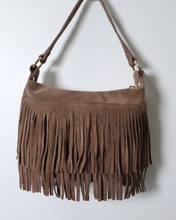 Load image into Gallery viewer, Tanis Ítölsk Rúskinnstaska Mocha
