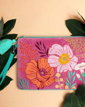 Load image into Gallery viewer, Posy Pink Sléttflauel Snyrtitaska
