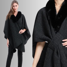 Load image into Gallery viewer, Capote Poncho
