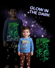 Load image into Gallery viewer, Glow Náttföt Beyond
