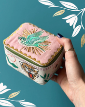Load image into Gallery viewer, Inked Bird Skartgripabox
