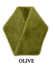 Load image into Gallery viewer, Skinnkragi Faux Fur
