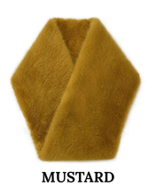 Load image into Gallery viewer, Skinnkragi Faux Fur
