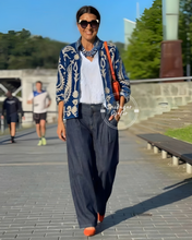 Load image into Gallery viewer, Arvin Velvet Jakki Blue Jay
