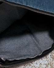Load image into Gallery viewer, Denim Stór Snyrtitaska
