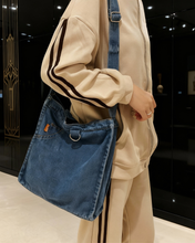 Load image into Gallery viewer, Harajuku Gallataska
