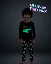 Load image into Gallery viewer, Glow Náttföt Airplane
