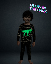 Load image into Gallery viewer, Glow Náttföt Dino

