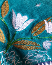 Load image into Gallery viewer, Inked Tiger Snyrtitaska
