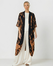 Load image into Gallery viewer, Handlitaður Kimono
