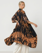Load image into Gallery viewer, Handlitaður Kimono
