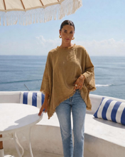 Load image into Gallery viewer, Romera Hör Poncho Toppur 5 Litir
