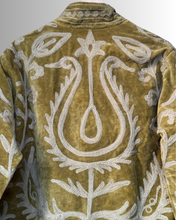 Load image into Gallery viewer, Arvin Velvet Jakki Olive
