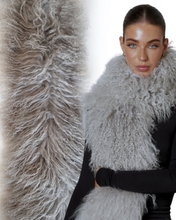 Load image into Gallery viewer, Ekta Lambaskinn
