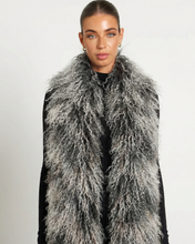 Load image into Gallery viewer, Ekta Lambaskinn
