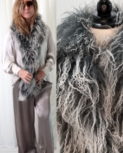 Load image into Gallery viewer, Ekta Lambaskinn
