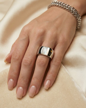 Load image into Gallery viewer, Abalone Hringur
