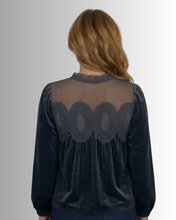 Load image into Gallery viewer, Naomi Velvet Toppur Grey/Blue
